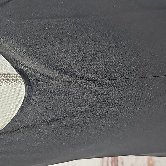 JONES NEW YORK SLEEVELESS BLACK LINED LAYERED BEADED COCKTAIL DRESS - Picture 10 of 13